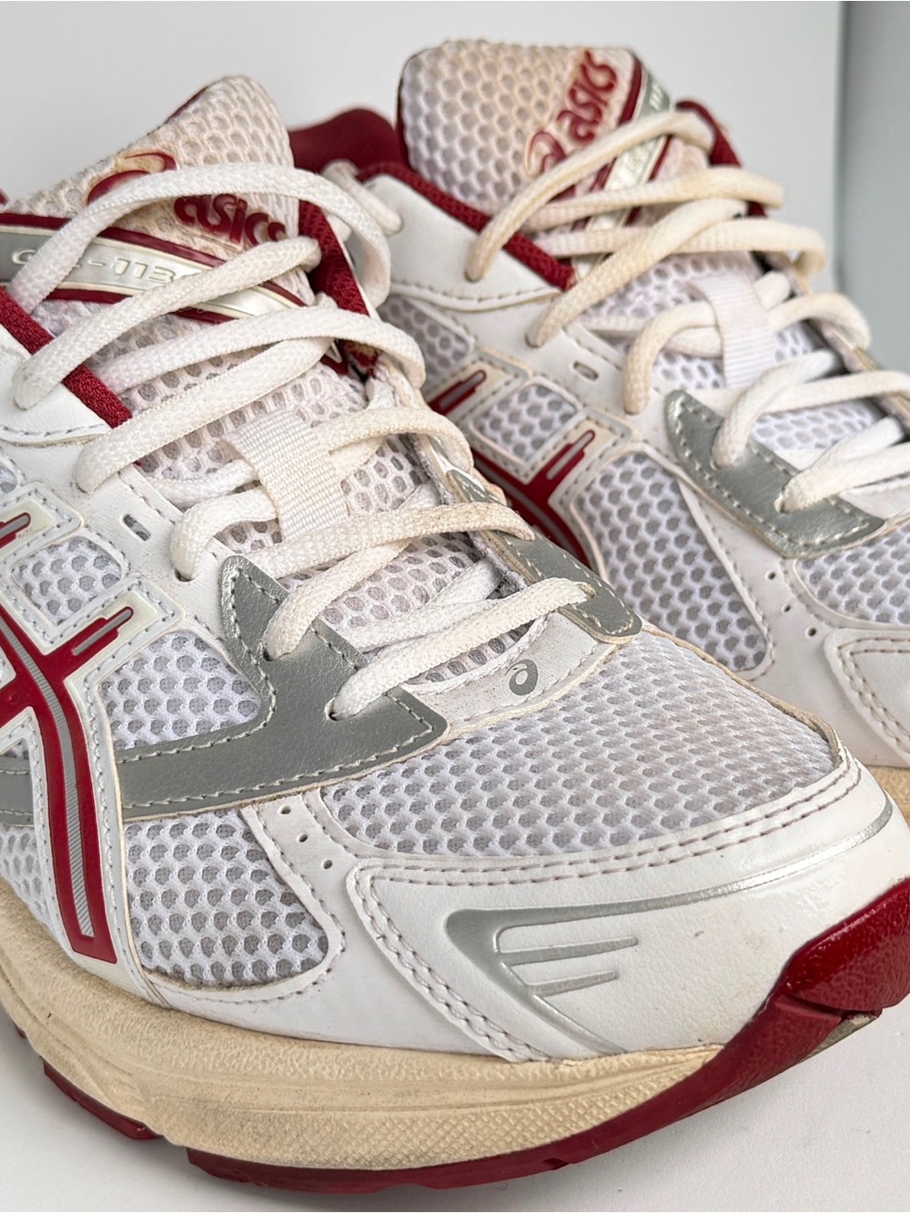 ASICS gel-1130 whit red silver women’s 9.5/ men’s retro runner